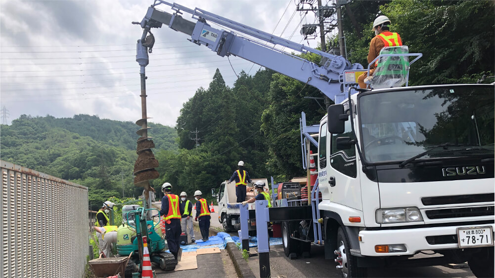 建柱工事